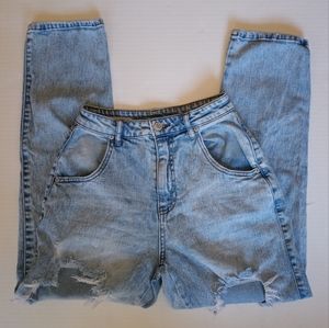 EUC Vanilla Star Barrel Fit Distressed Jeans 25" inseam